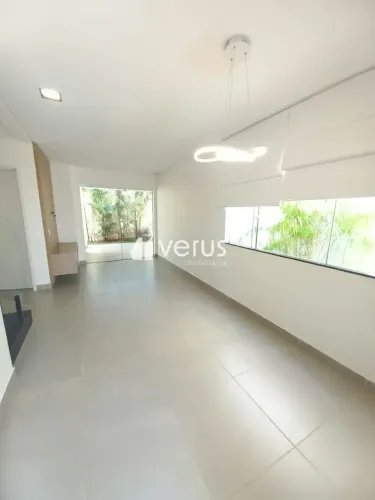 CASA EM CONDOMÍNIO para aluguel, 3 quartos, 1 suíte, 2 vagas, JARDIM INCONFIDENCIA - Uberl