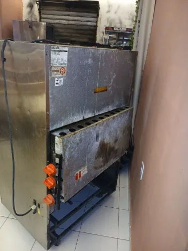 Maquina de assar frango