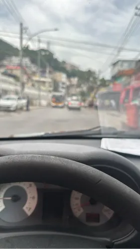 Renault Clio Sed. Privilège Hi-flex 1.6 16V 4P 2006