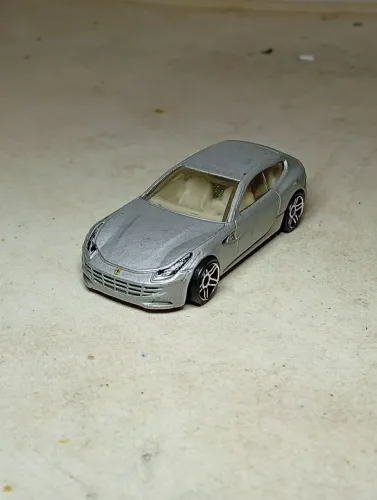 MINIATURA HOT WHEELS FERRARI