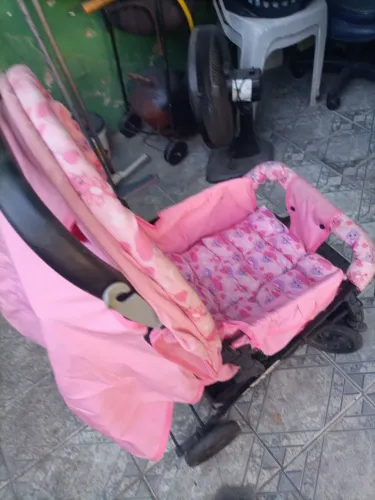 Carrinho de Bebê Rosa