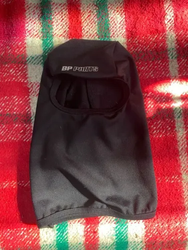 Máscara (balaclava) para motoqueiro.