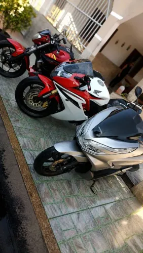 Vendo Cbr/ Pcx/ Mt03