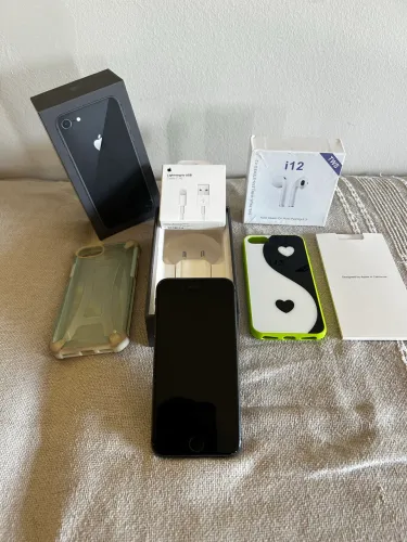 OPORTUNIDADE!! iPhone 8 Plus 256GB + Cabo Apple NOVO + Fone BT 