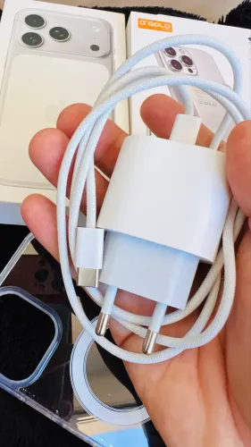 Novo carregador do 17 Pro carrega com 0% importado original 