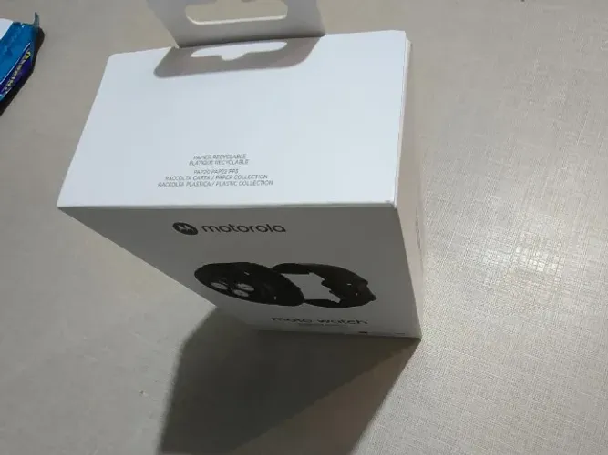 Smartwatch Motorola, Relógio By Polar, IP 68, GPS, 2 Pulseiras, Microfone, Alto-Falante.
