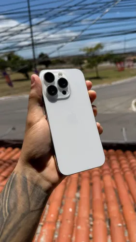 iPhone 16 Pro todo original