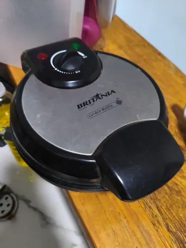 Máquina waffle Britânia