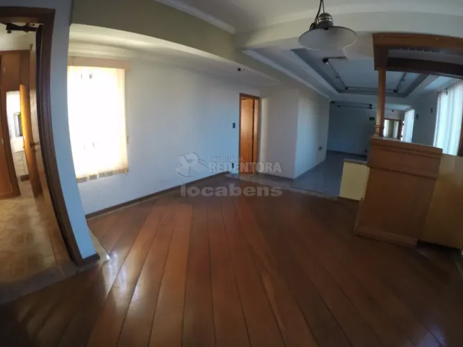 Excelente Casa Comercial a venda na Vila Santa Cruz - Sobrado com 06 quartos, armários, es