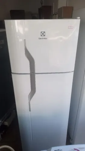 GELADEIRA ELECTROLUX DUPLEX - BRANCA 120v muito conservado sem detalhes única dona entrego