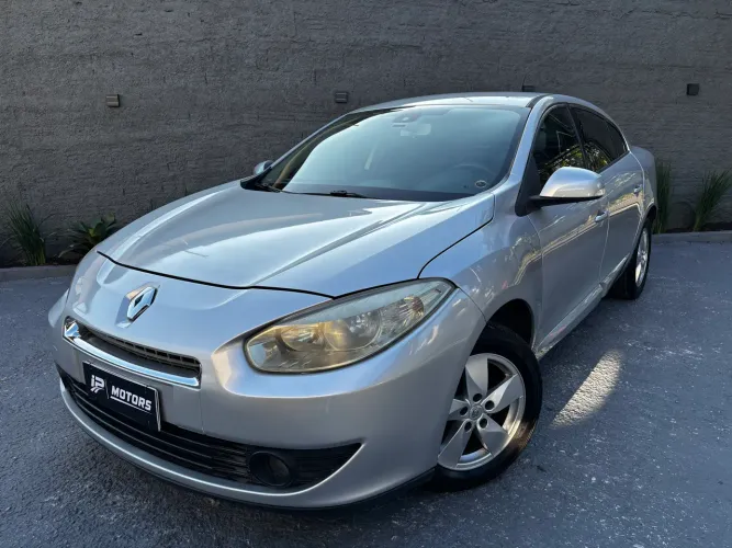 Renault Fluence Sed. Dynamique 2.0 16V Flex Aut. 2013