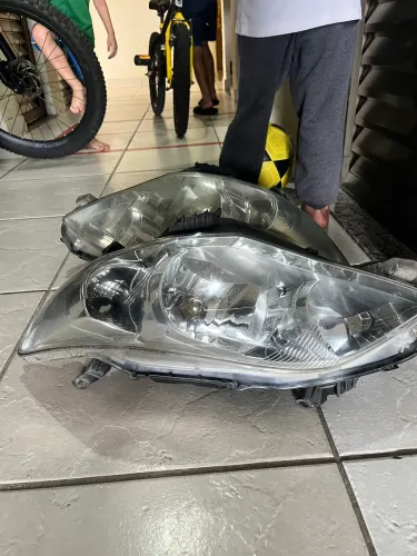 FAROL TOYOTA COROLLA 2013/14