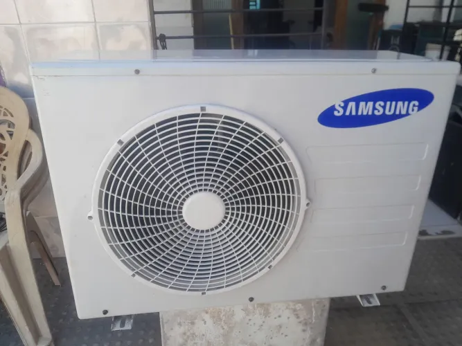 Samsung 24 btus  gelado muito bem 