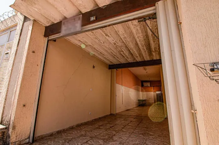 Loja na Rua Artur Franco, 384 - Salao  80 m²