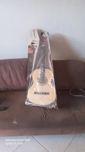 Violão novo
