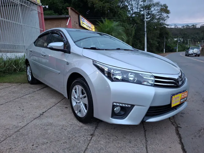 Toyota Corolla GLI 1.8 Flex 16V Aut. 2016