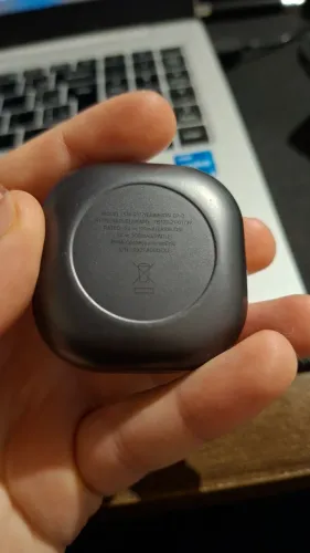 Galaxy Buds2 - lado direito não funciona