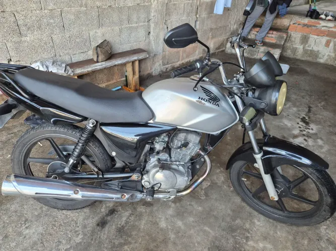 Vendo Honda CG 150 2007 - Prata | Partida Elétrica
