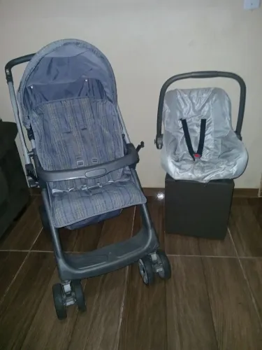 Carrinho de bebê e bebê conforto burigotto ótimo estado entrego apenas em itapetininga-sp 