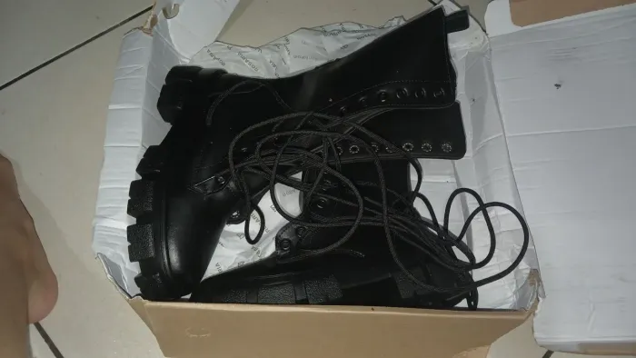 Bota cano alto, nunca usada