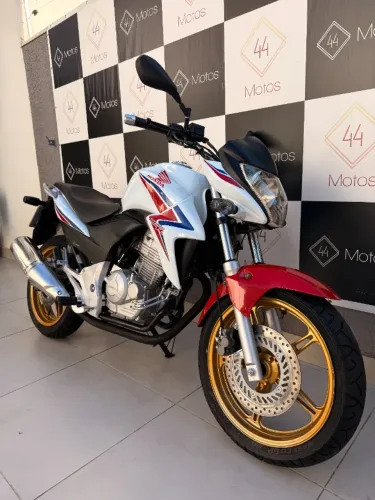 Honda CB 300R 2015