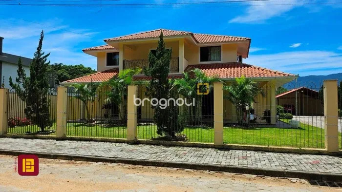 Casa à venda com 4 quartos Santo Amaro Imperatriz