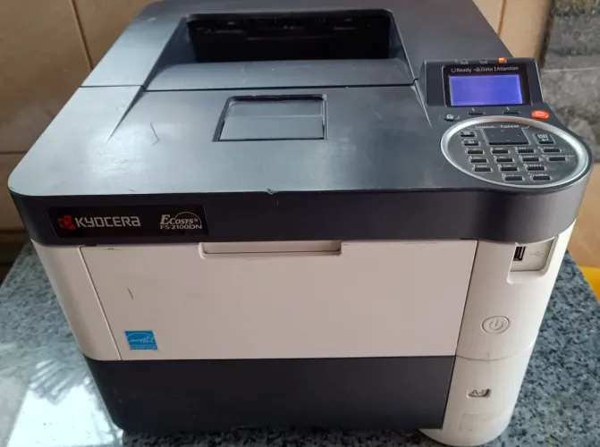 Vendo Impressora Kyocera Ecosys FS-2100DN,  Laser Monocromática com USB. Leia.