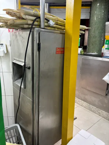 Vendo máquina de caldo de cana