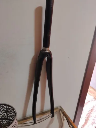 Garfo de carbono