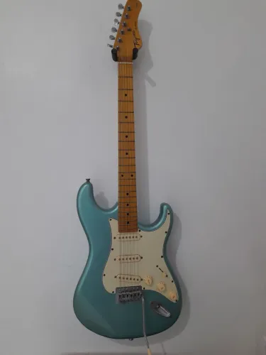 Guitarra Tagima T530