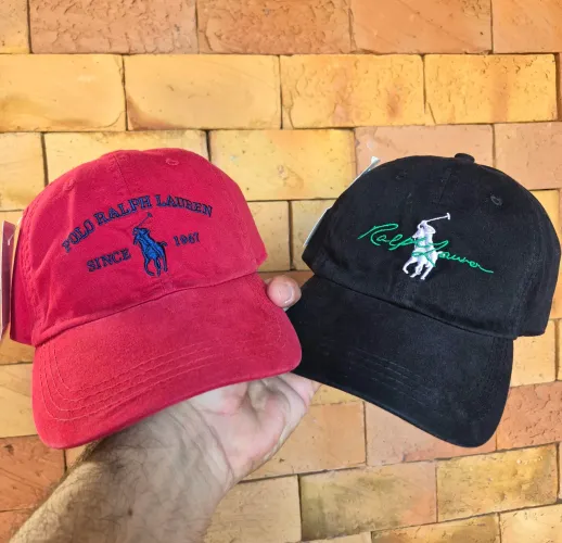 Bonés 1 por 55,00 ou 3 por 120,00