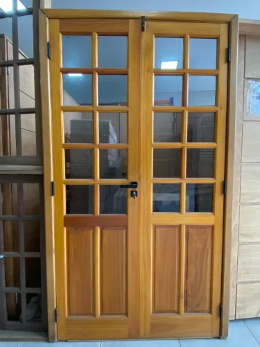 Porta Francesa Balcão De Madeira Eucalipto C/bandeira