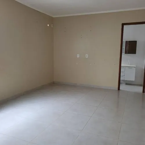 Casa 177m² com Terreno 300m² || DESOCUPADA || Chapadão do Sul-MS | Jardim Caramuru - Amplo