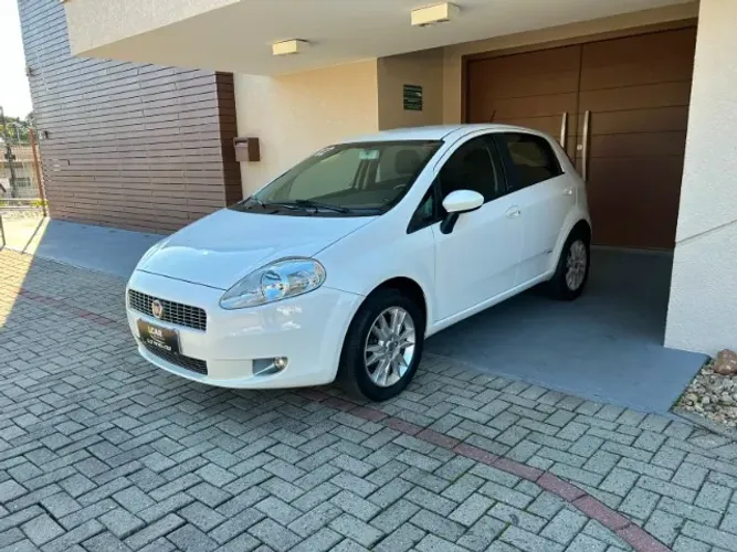 Fiat Punto Essence 1.6 Flex 16V 5P 2012