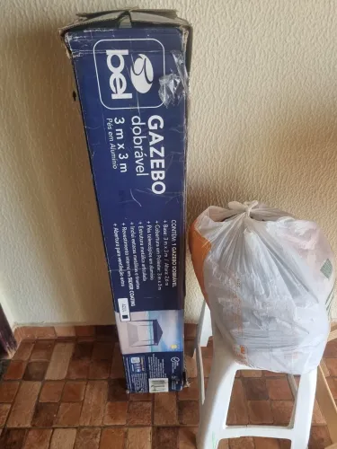 Vendo um toldo novo. Telefone 71 9 9257- 0985 