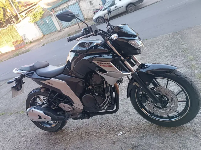 Fazer 250 top (nada pra mexer)