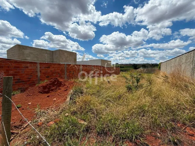 Terreno à venda, 420 m² por R$ 165.000,00 - Privê Lírios do Campo - Anápolis/GO