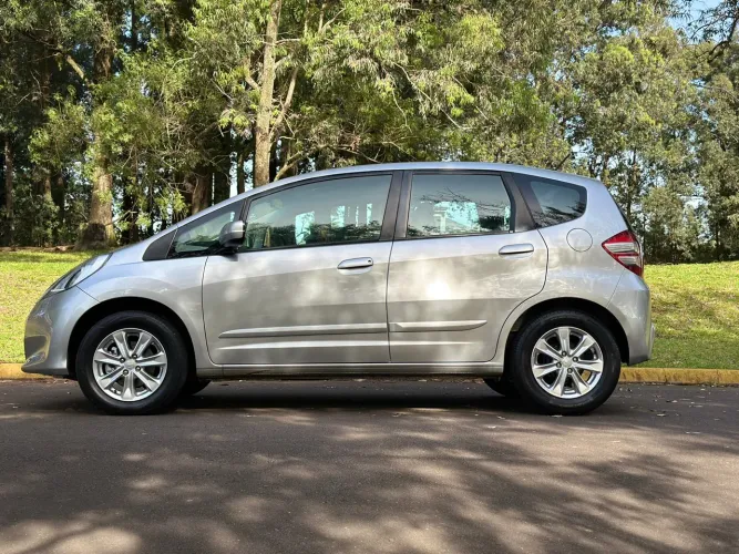 Honda Fit LX 1.4/ 1.4 Flex 8v/16v 5P Aut. 2013