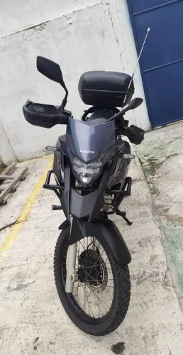 XRE 300 NOVA