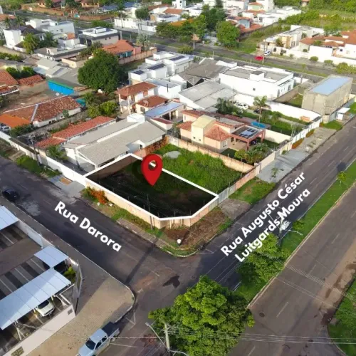Vende-se terreno de esquina no bairro Paraviana