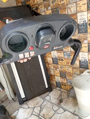 Esteira elétrica c pequeno defeito $ 100 reais 