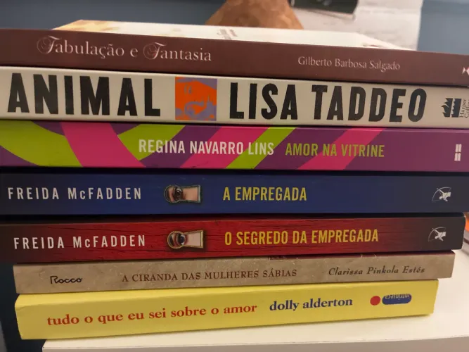 VENDO LIVROS*preços individuais  na descrição 