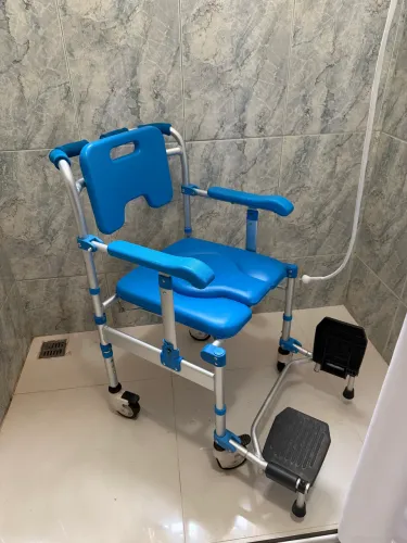 Vende se cadeira de banho