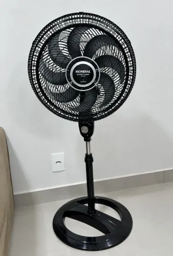 Ventilador Vertical Mondial