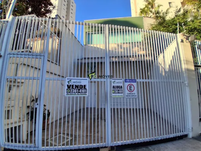 Prédio Comercial com 250m2 à Venda R$ 2.200.00 Alugar R$ 14.000 Santa Teresinha