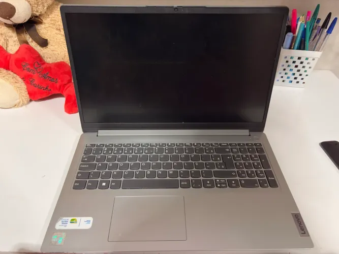 Notebook semi novo