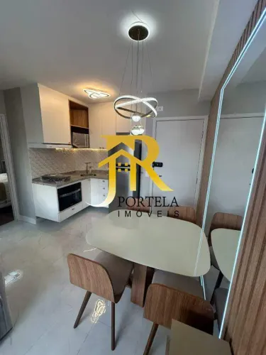 À VENDA: LINDO APTO NOVO DE PORTEIRA FECHADA COM 2 SUITES E AR CONDICIONADO EM COND. COM L