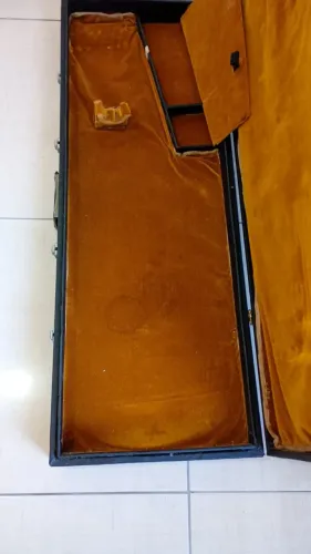 Vendo case de guitarra 