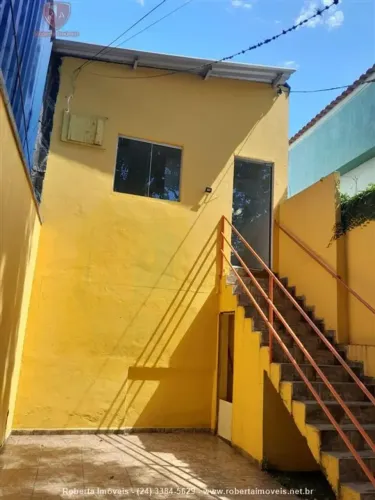 Oportunidade de casa mobiliada, no bairro Manejo!