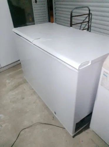 Vendo frizer Esmaltec de 500 litros gelando bem com duplo estácio gelando muito bem